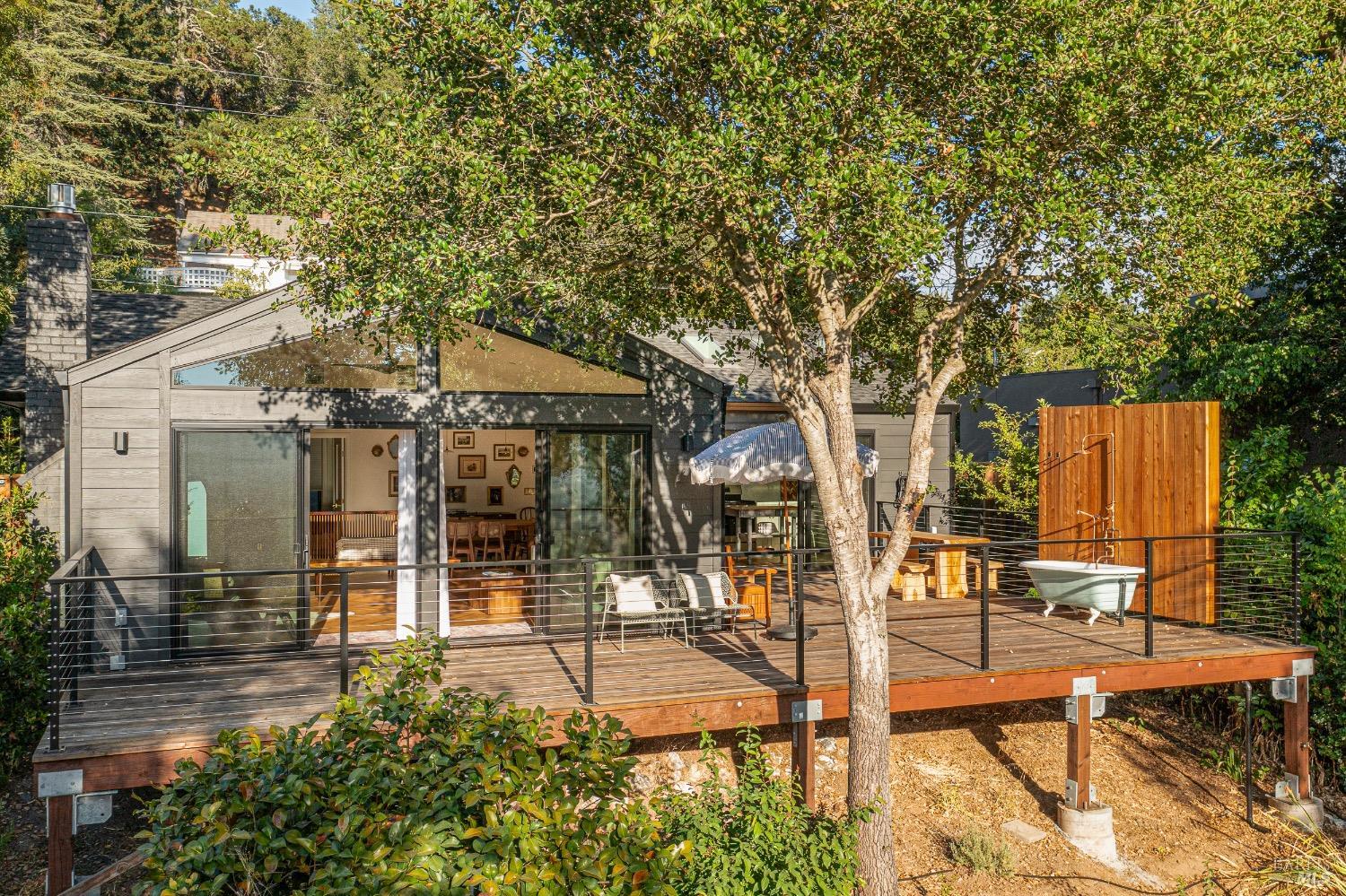 Quintessential Healdsburg Cottage