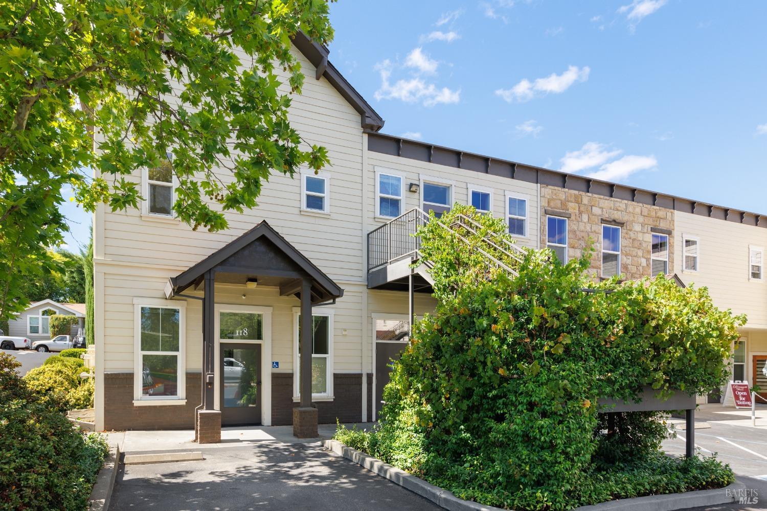 Downtown Geyserville Condominium 