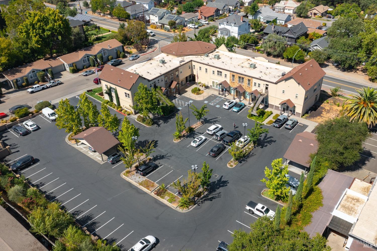 Downtown Geyserville Condominium 