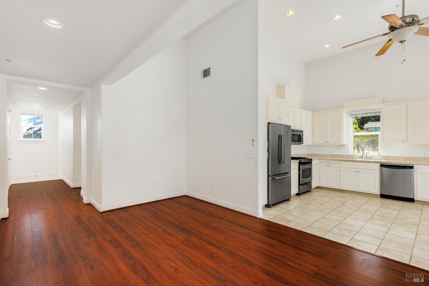 Downtown Geyserville Condominium 