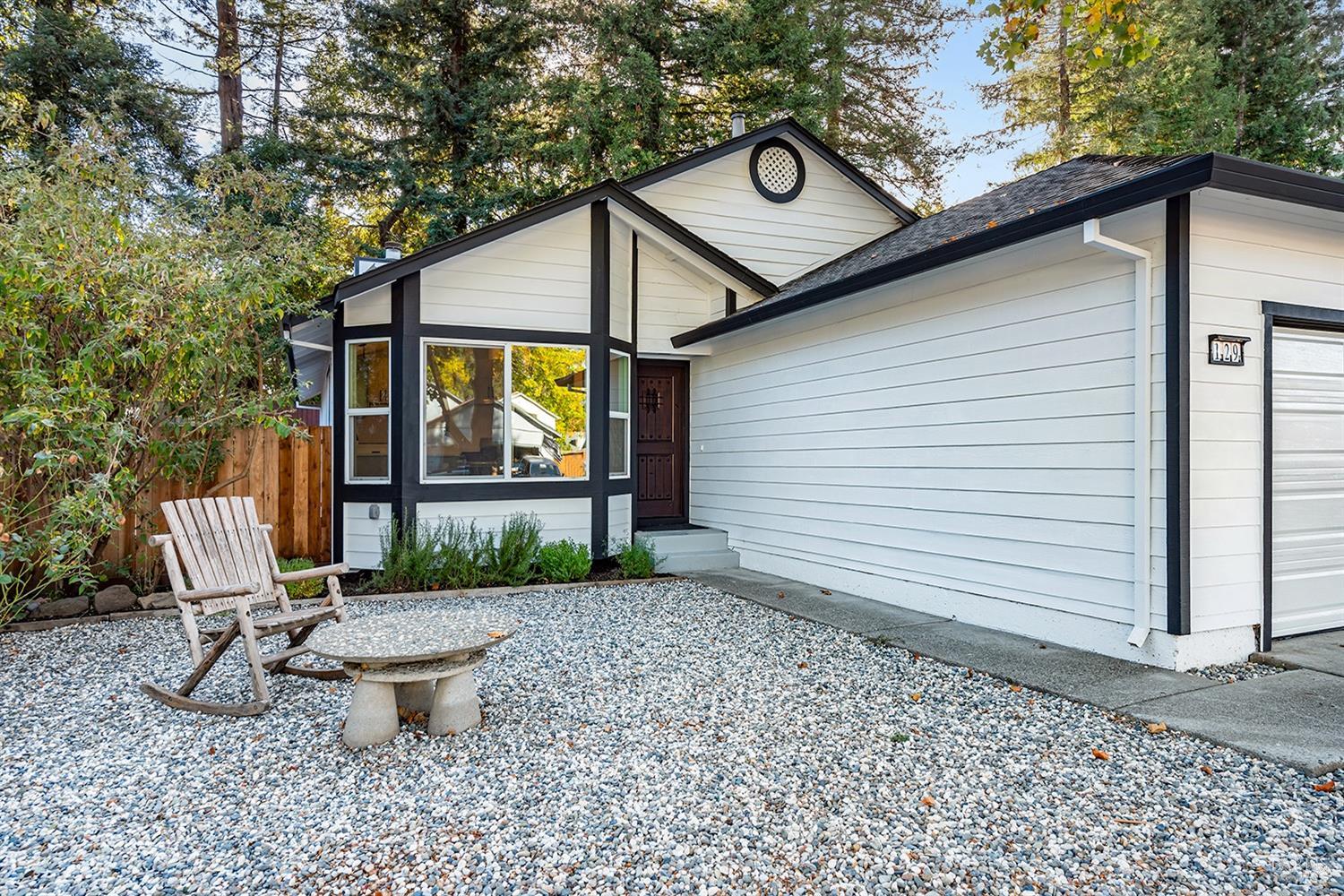 129 Presidential Cir