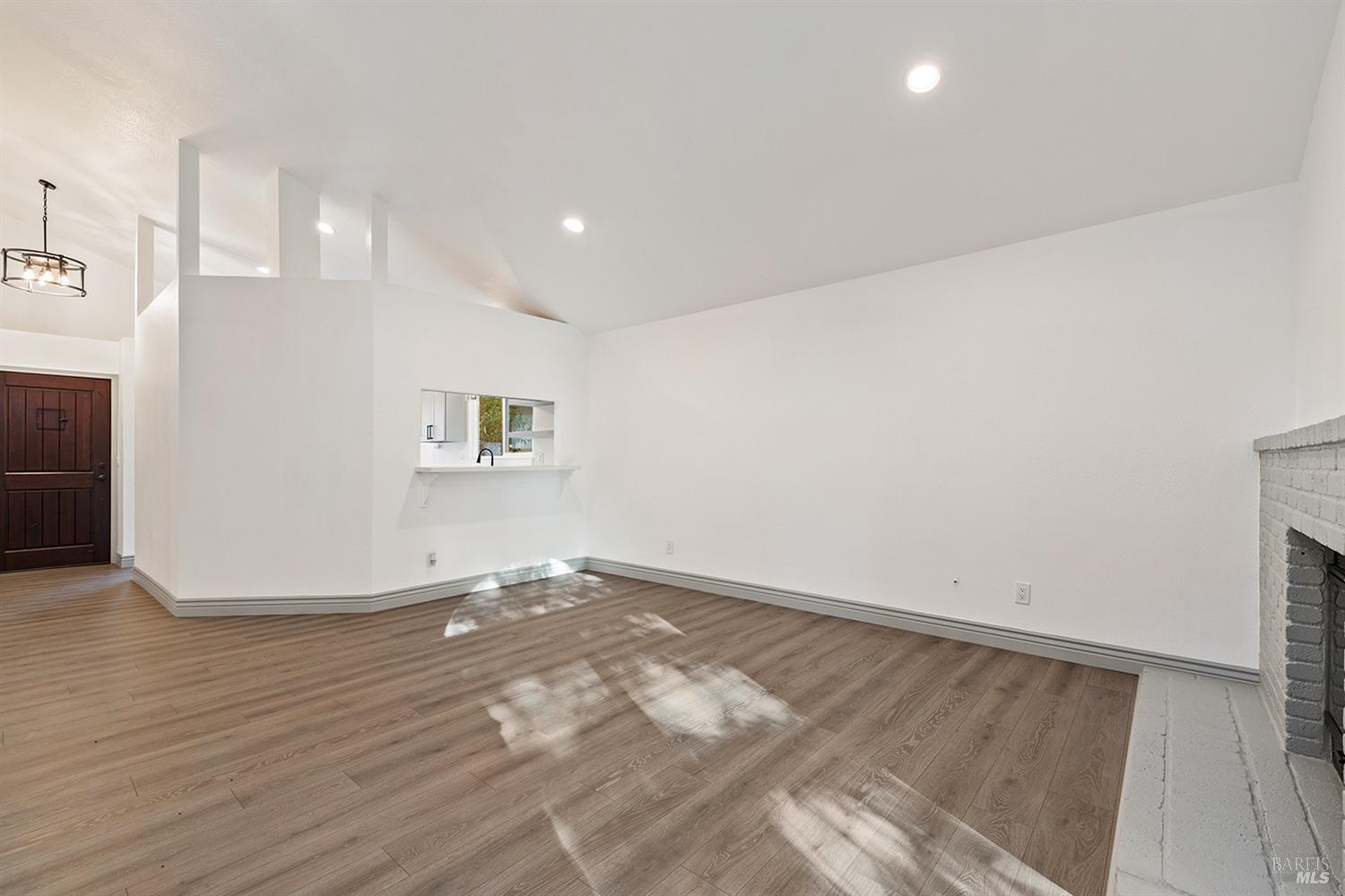 129 Presidential Cir