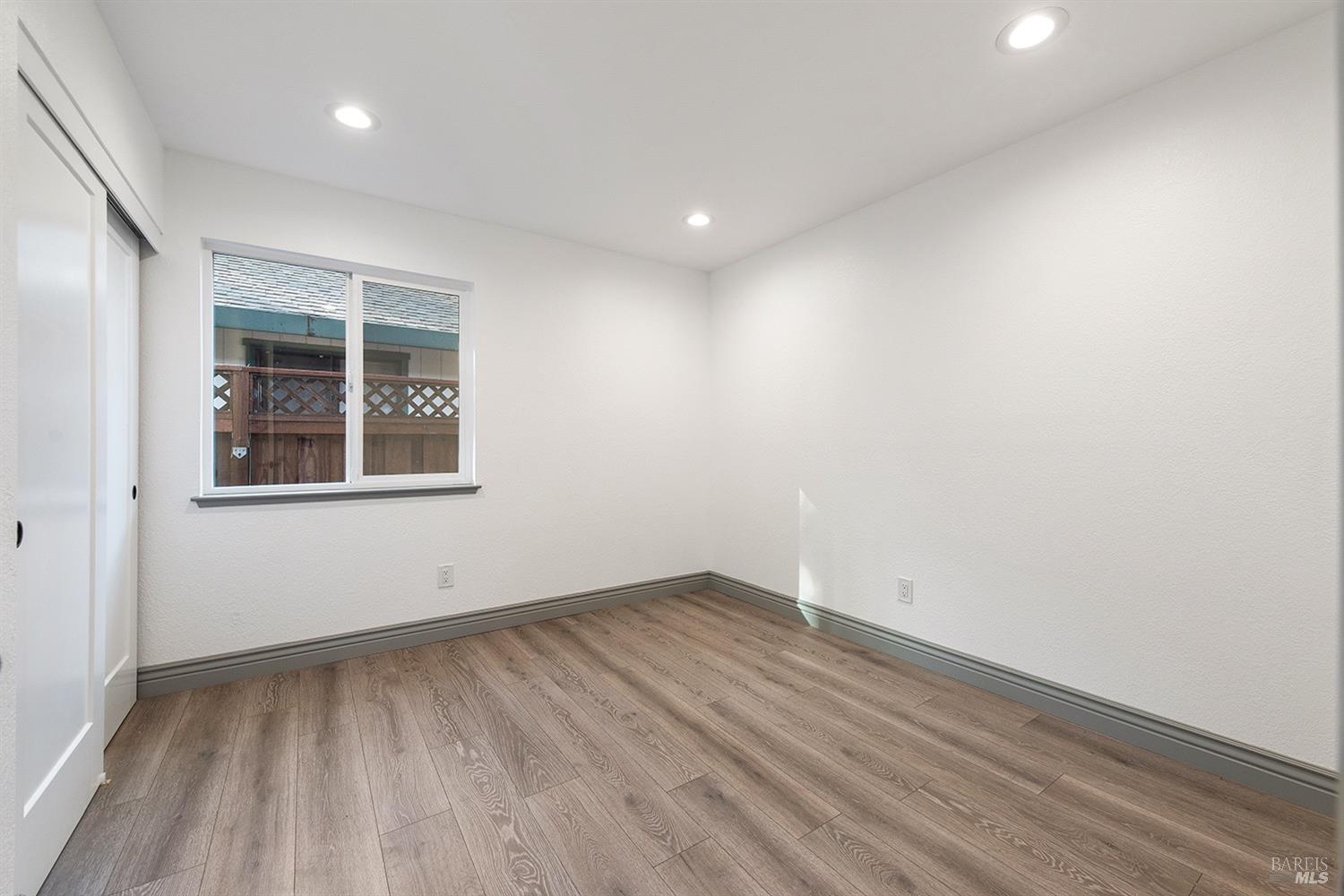 129 Presidential Cir