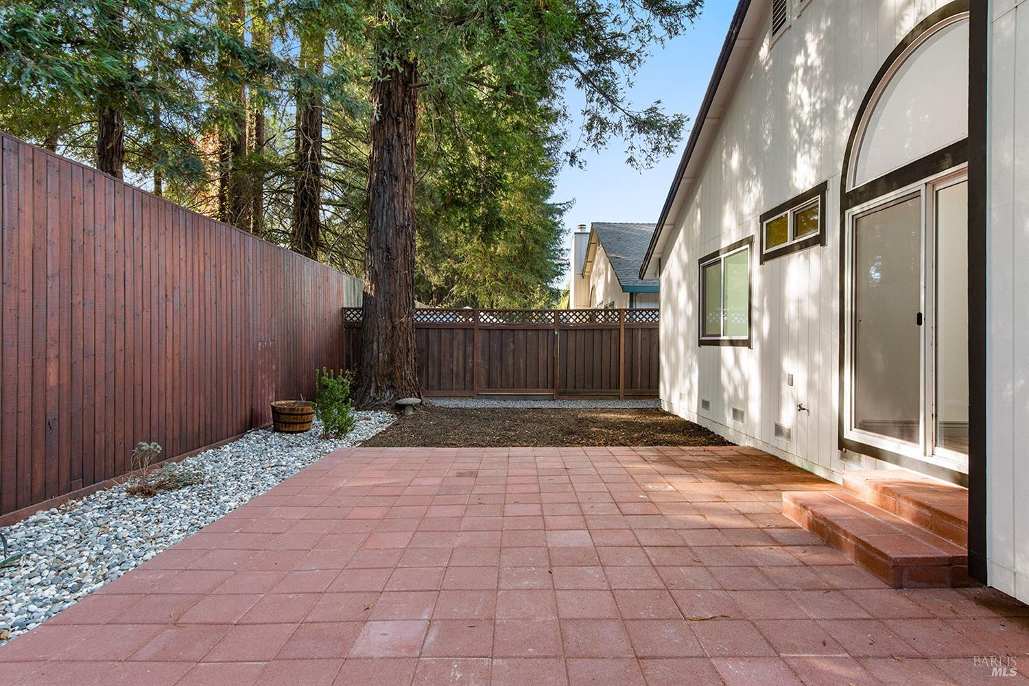 129 Presidential Cir