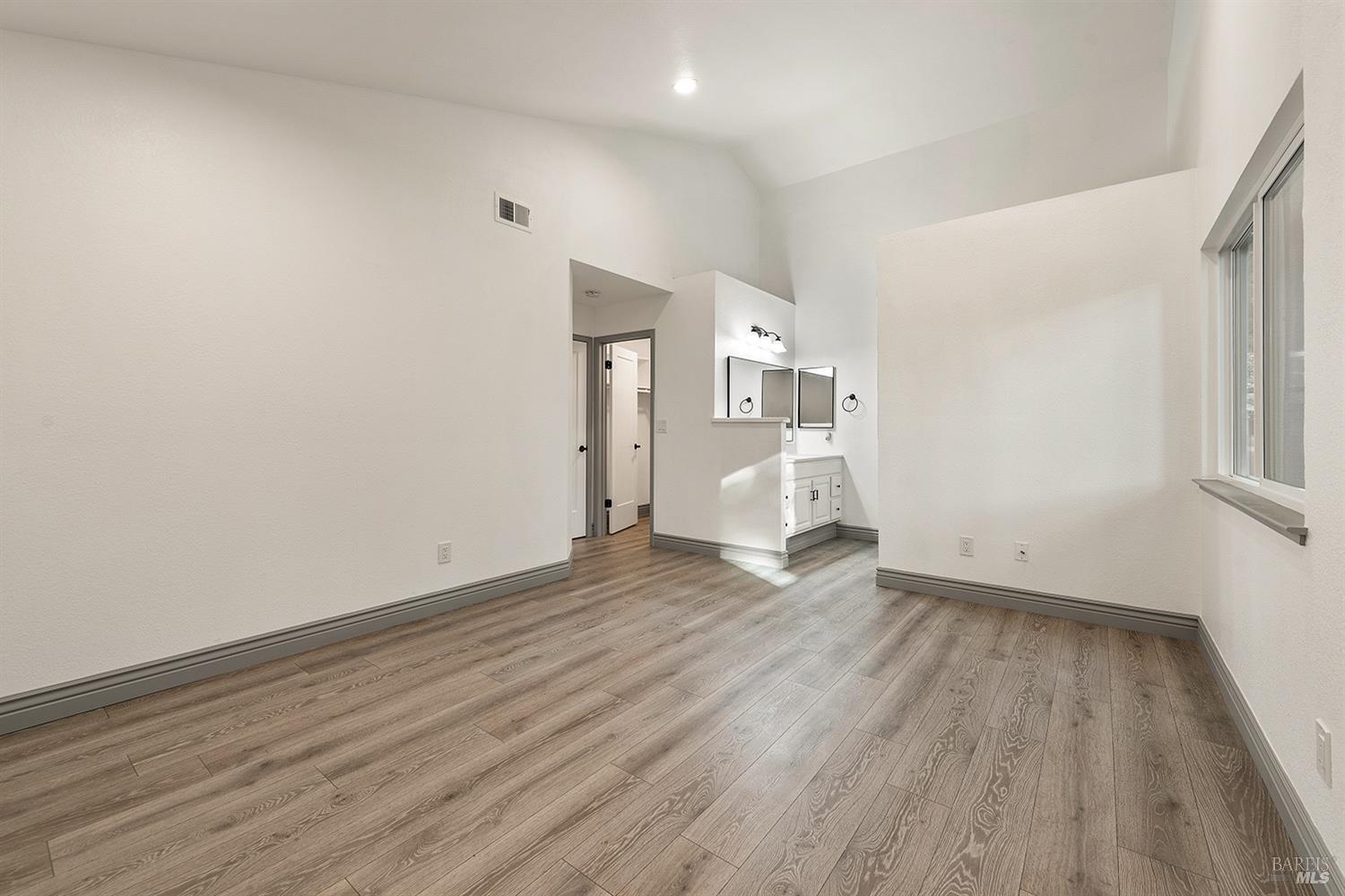 129 Presidential Cir