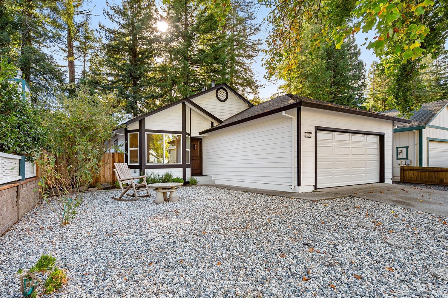 129 Presidential Cir