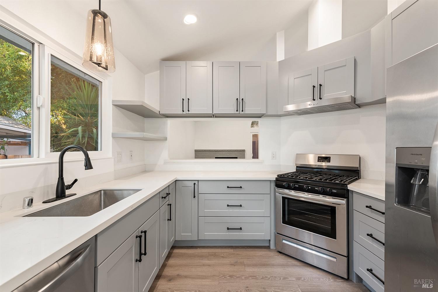 129 Presidential Cir