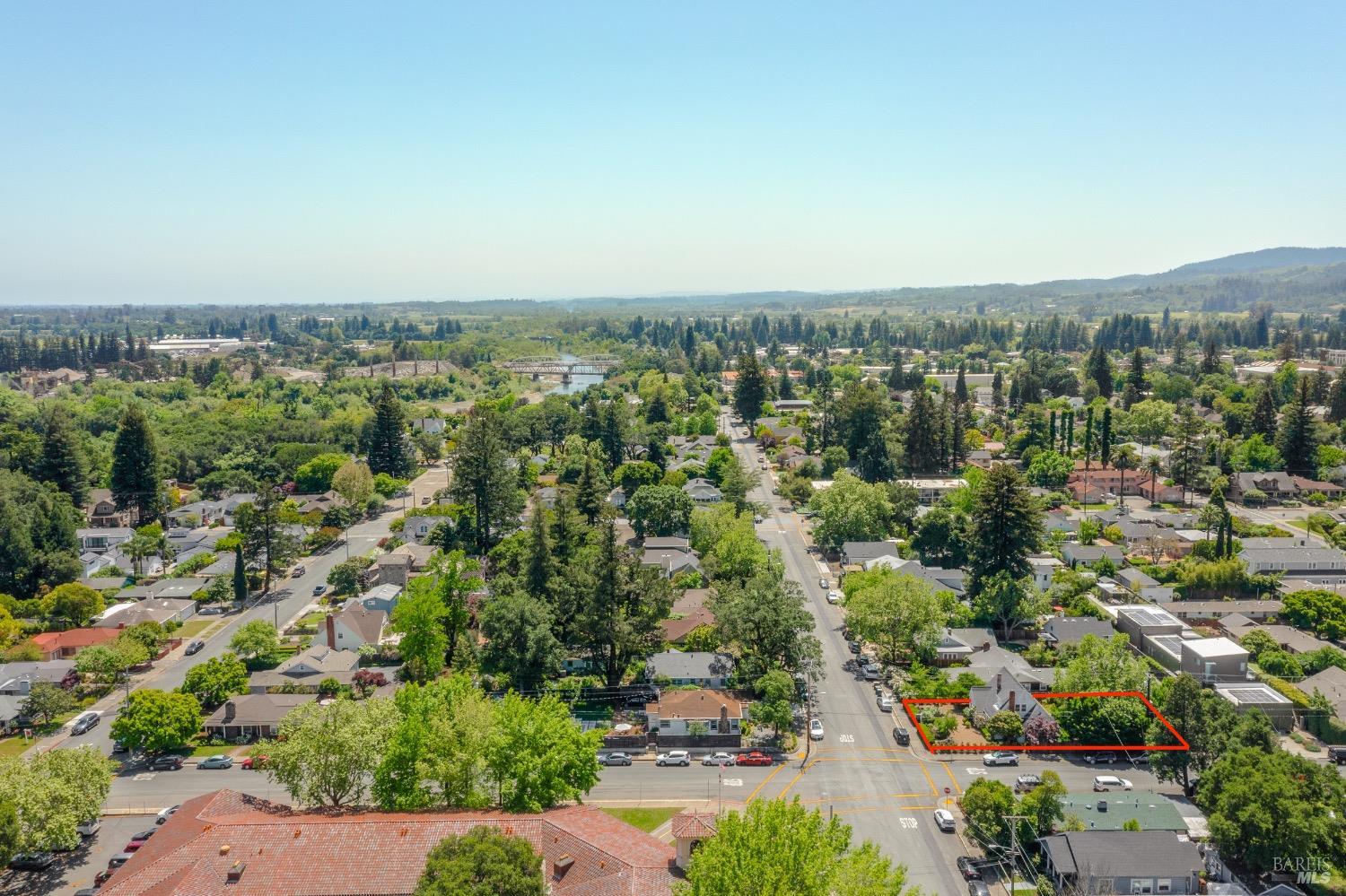 Quintessential Healdsburg Cottage