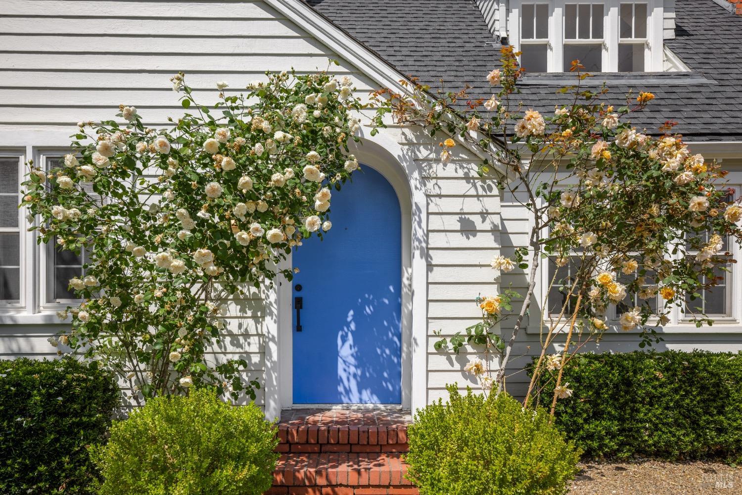 Quintessential Healdsburg Cottage