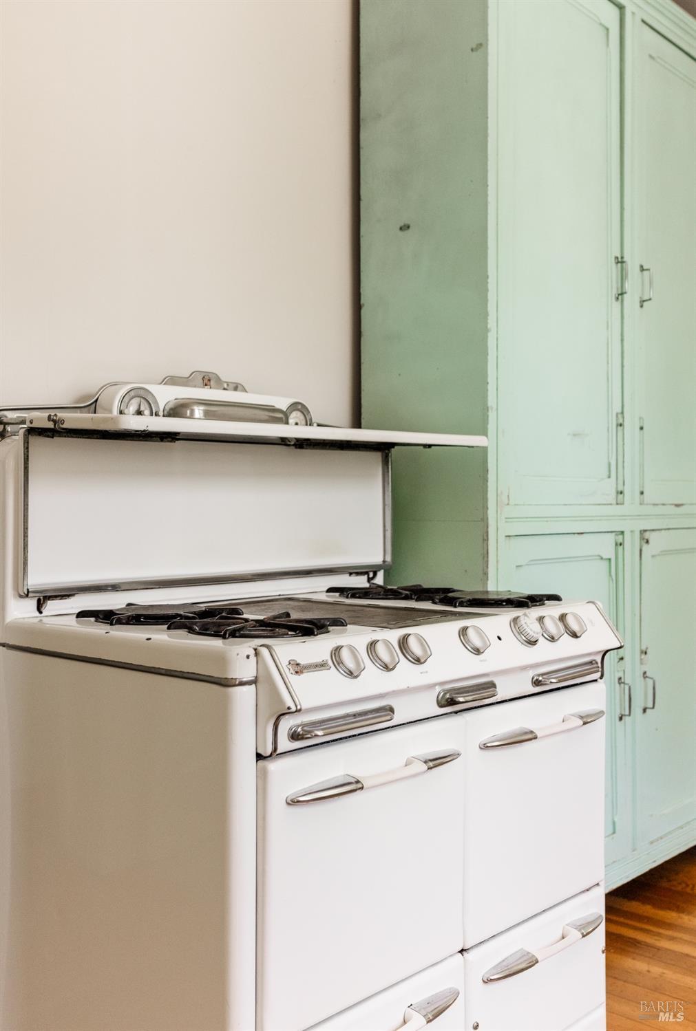 Quintessential Healdsburg Cottage