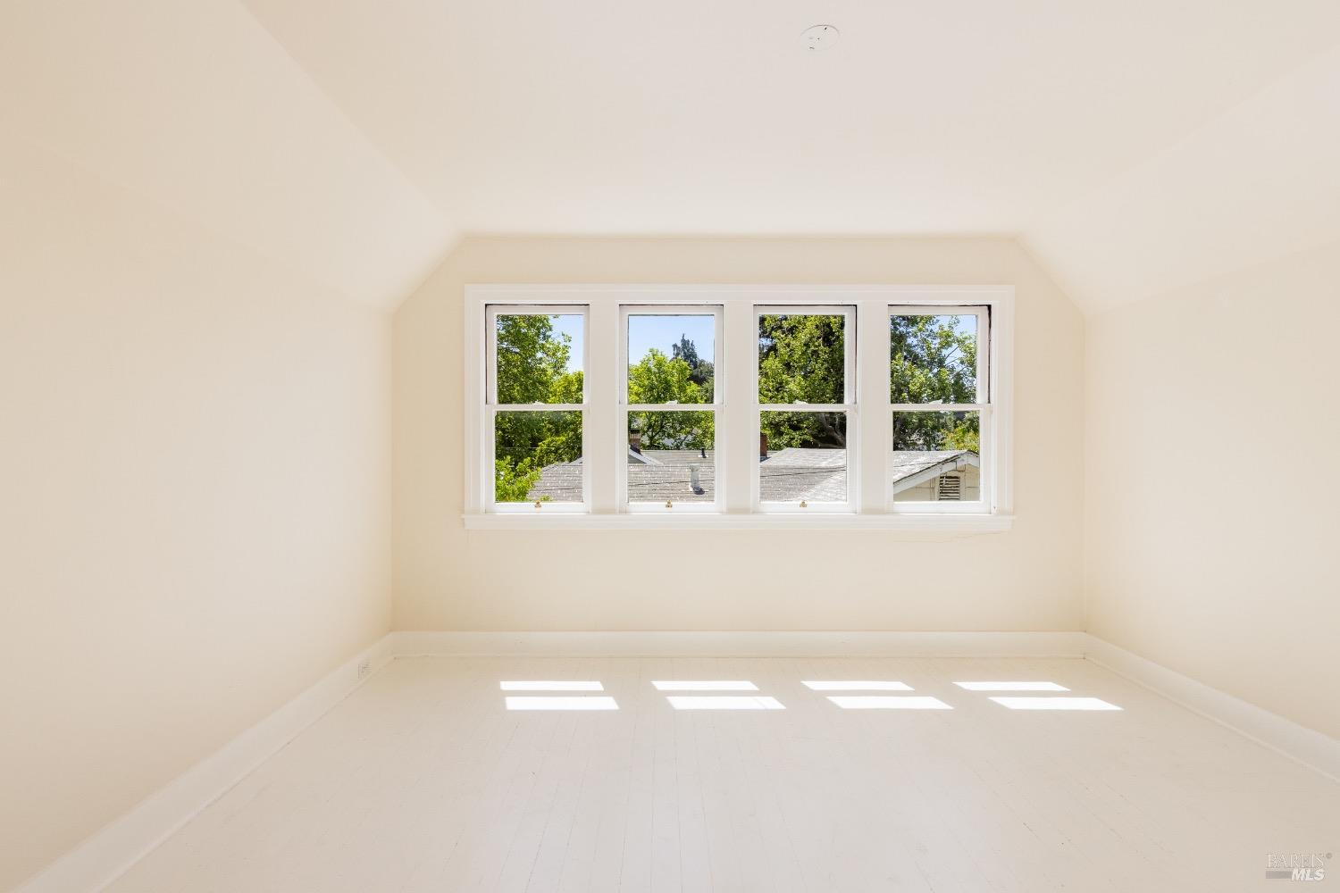 Quintessential Healdsburg Cottage