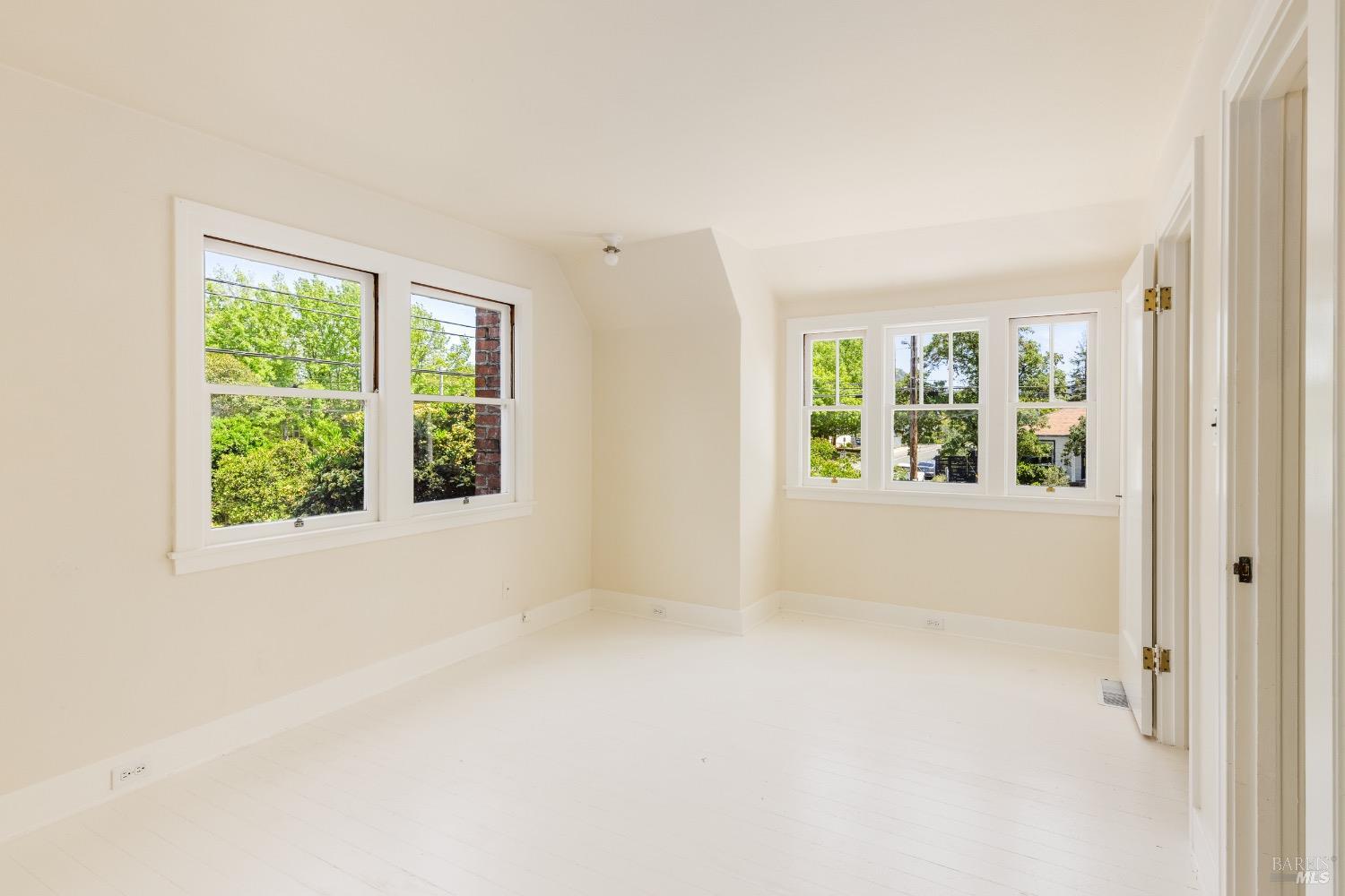 Quintessential Healdsburg Cottage