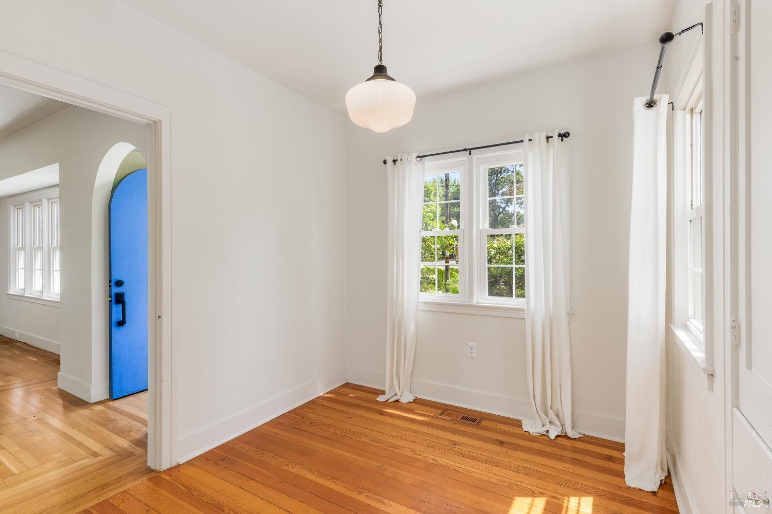 Quintessential Healdsburg Cottage