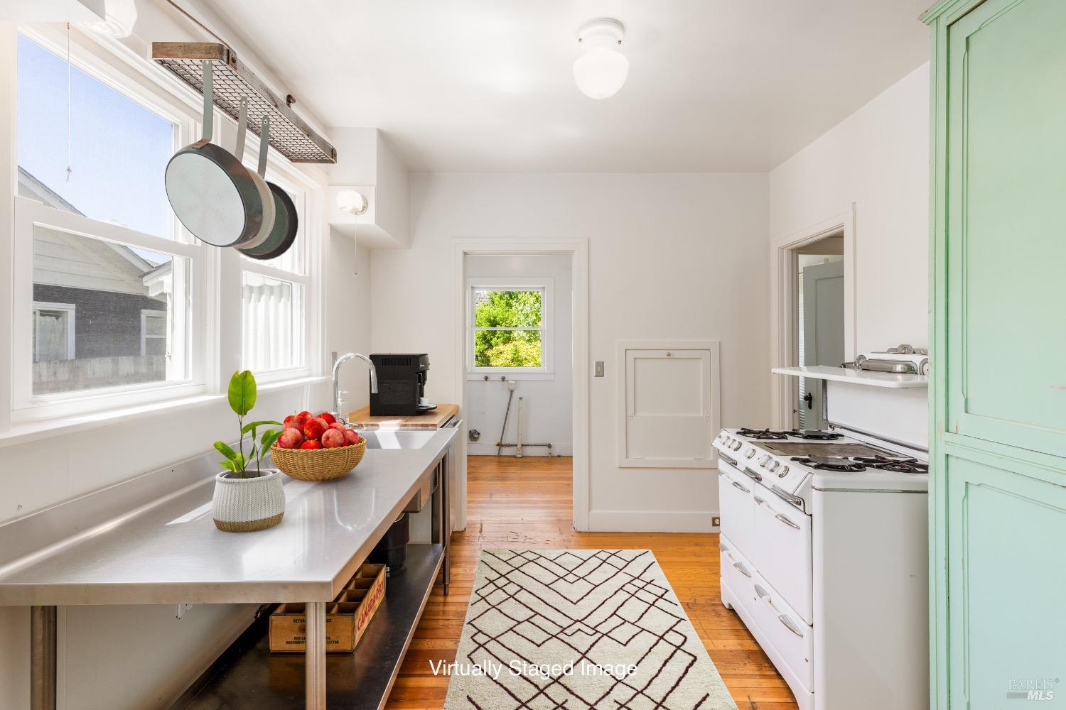 Quintessential Healdsburg Cottage