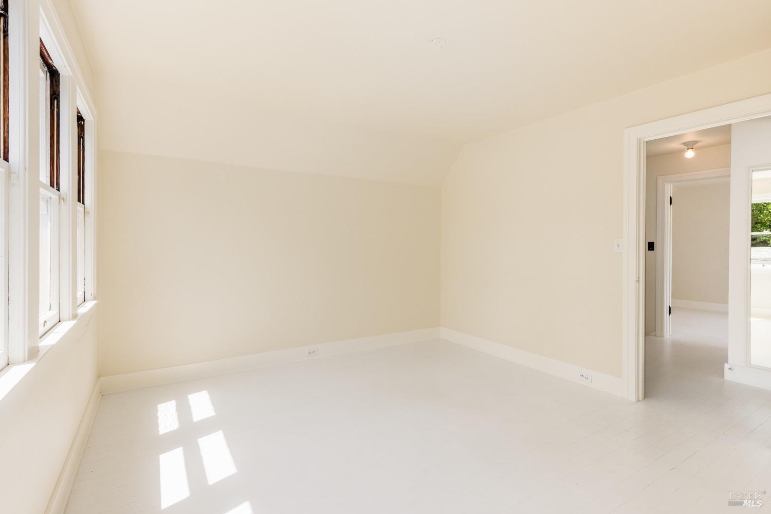 Quintessential Healdsburg Cottage