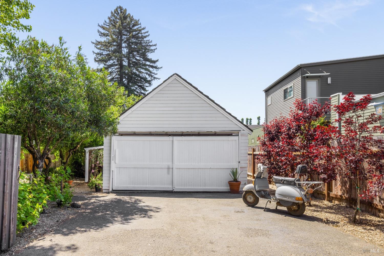 Quintessential Healdsburg Cottage