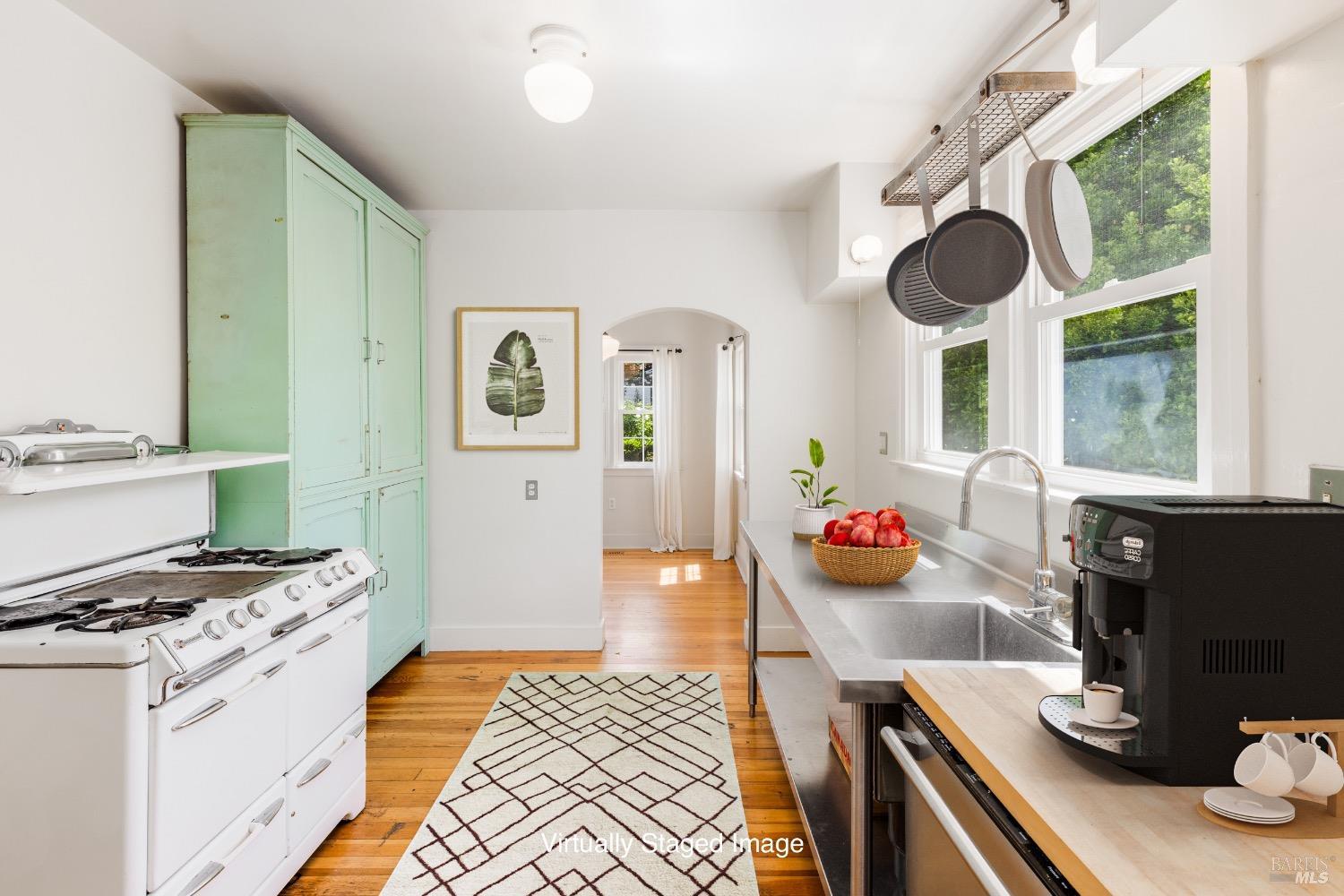 Quintessential Healdsburg Cottage