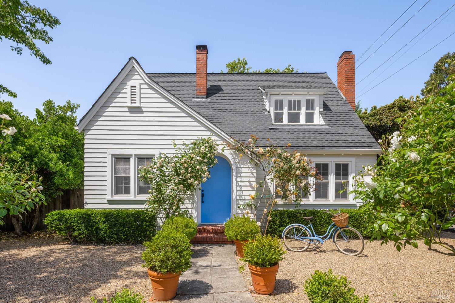 Quintessential Healdsburg Cottage