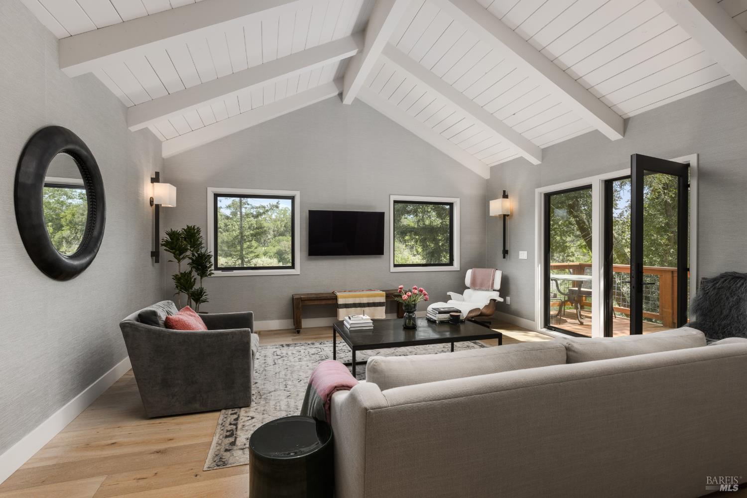 Healdsburg Riverfront Estate