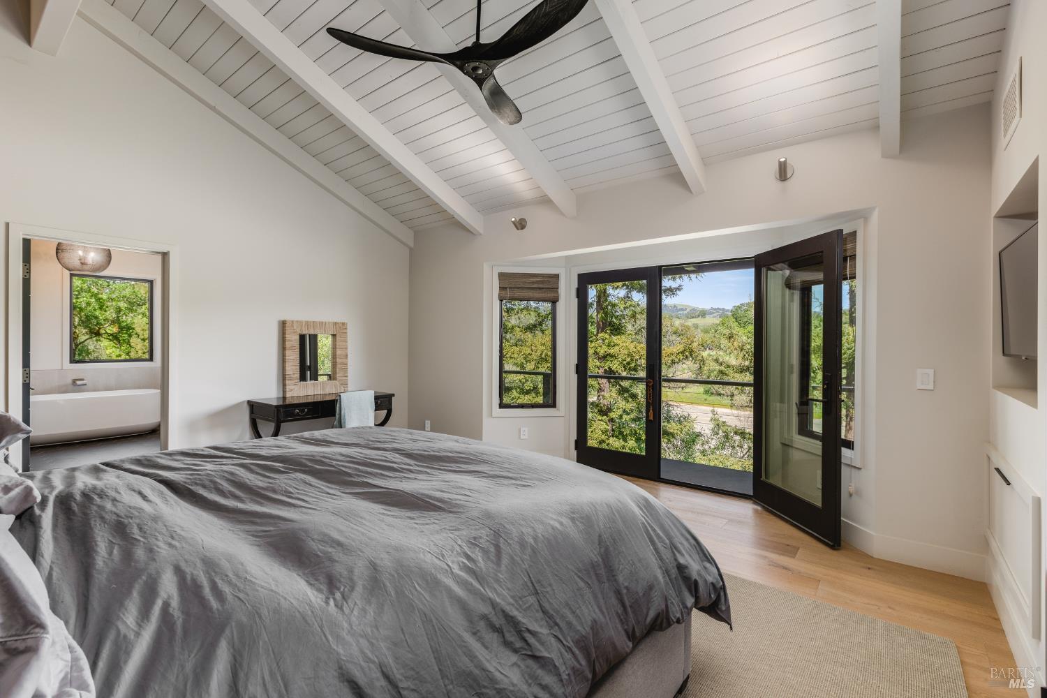 Healdsburg Riverfront Estate