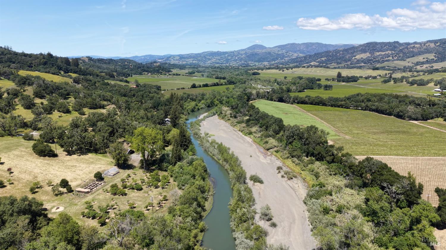 Healdsburg Riverfront Estate