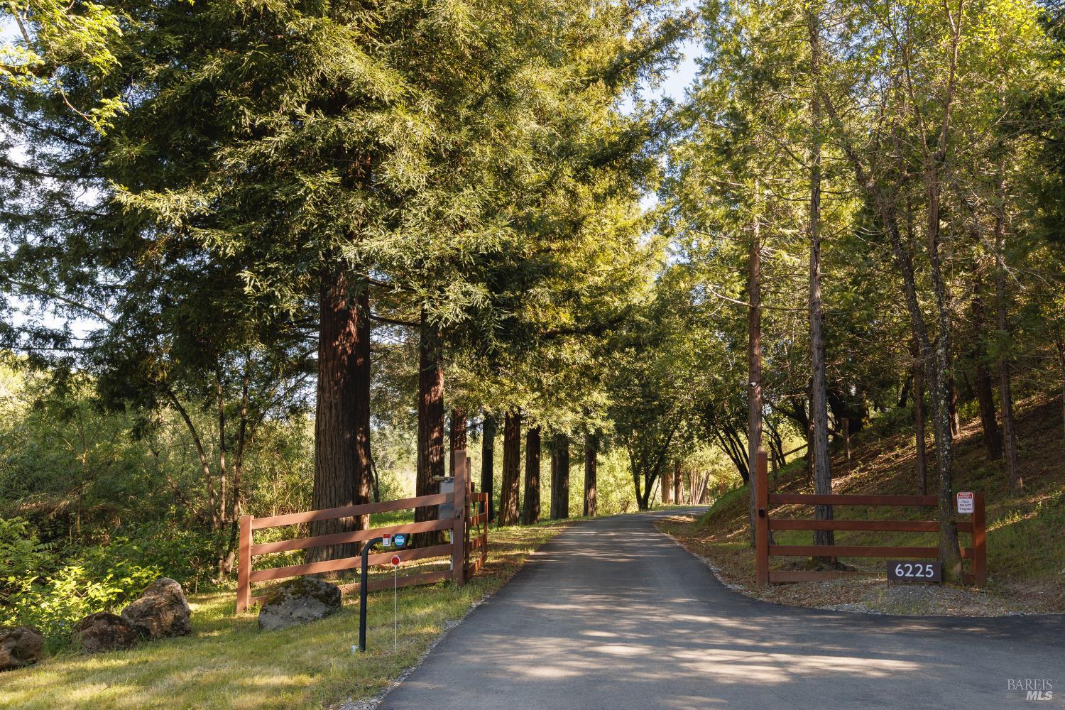 Healdsburg Riverfront Estate
