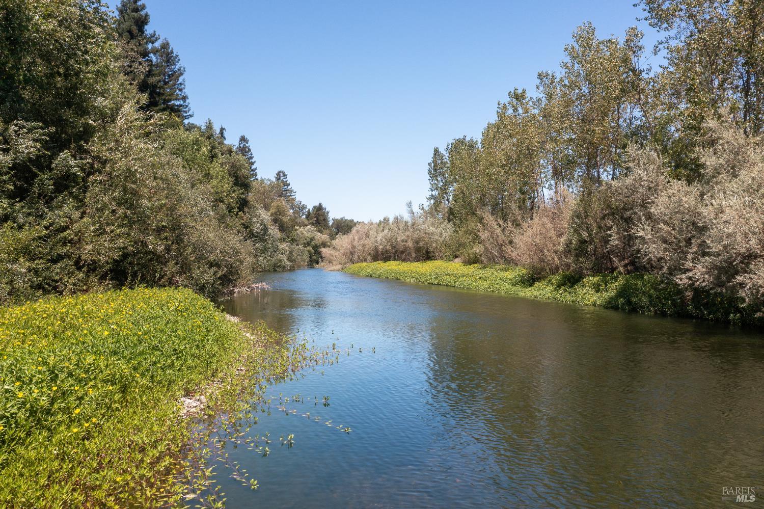 Healdsburg Riverfront Estate