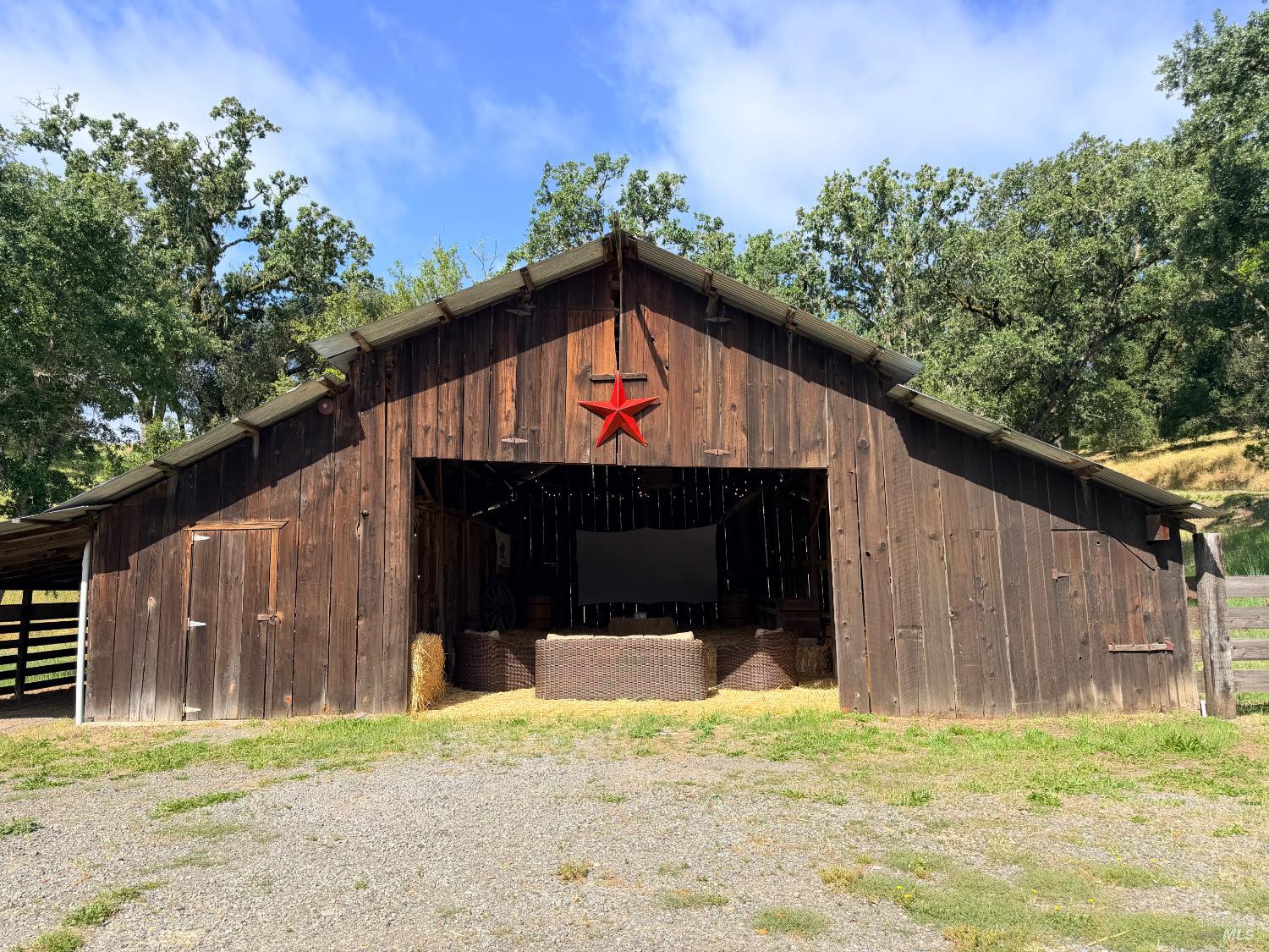 Healdsburg Riverfront Estate