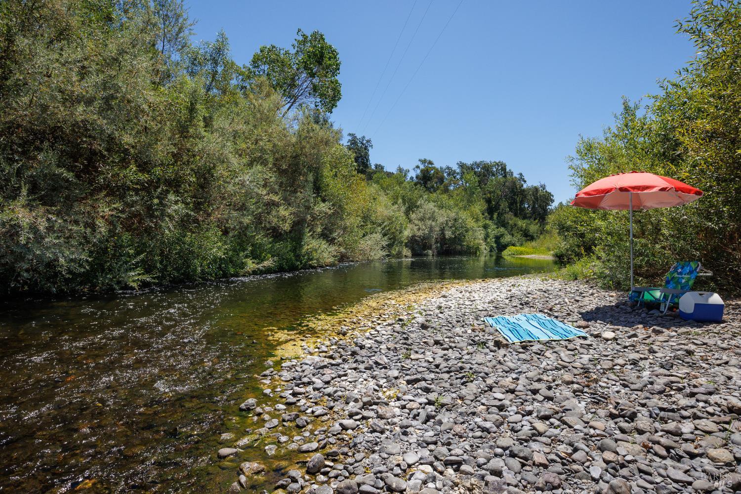 Healdsburg Riverfront Estate