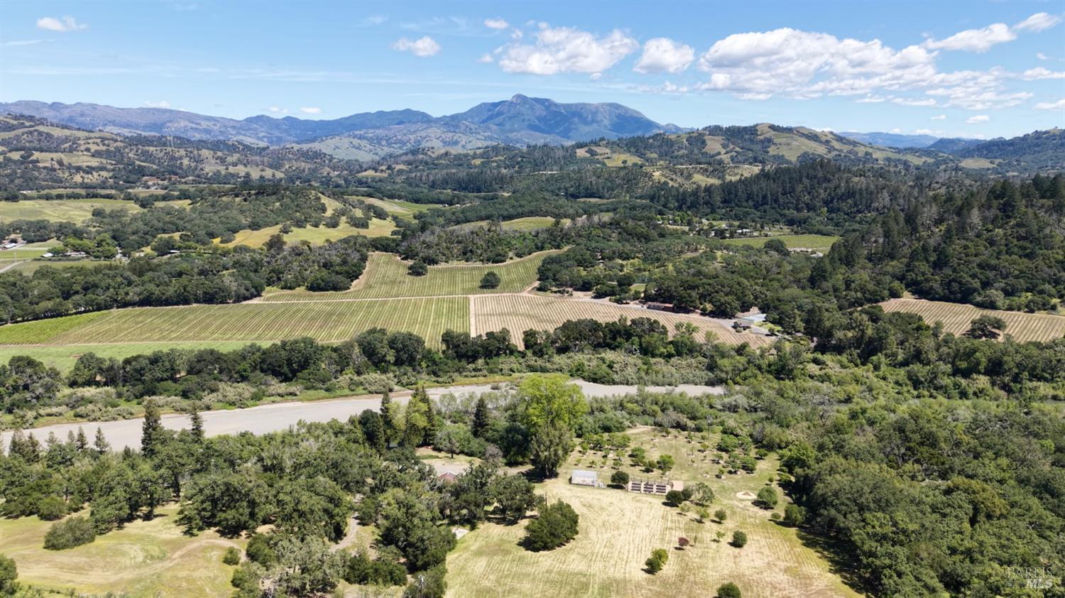 Healdsburg Riverfront Estate
