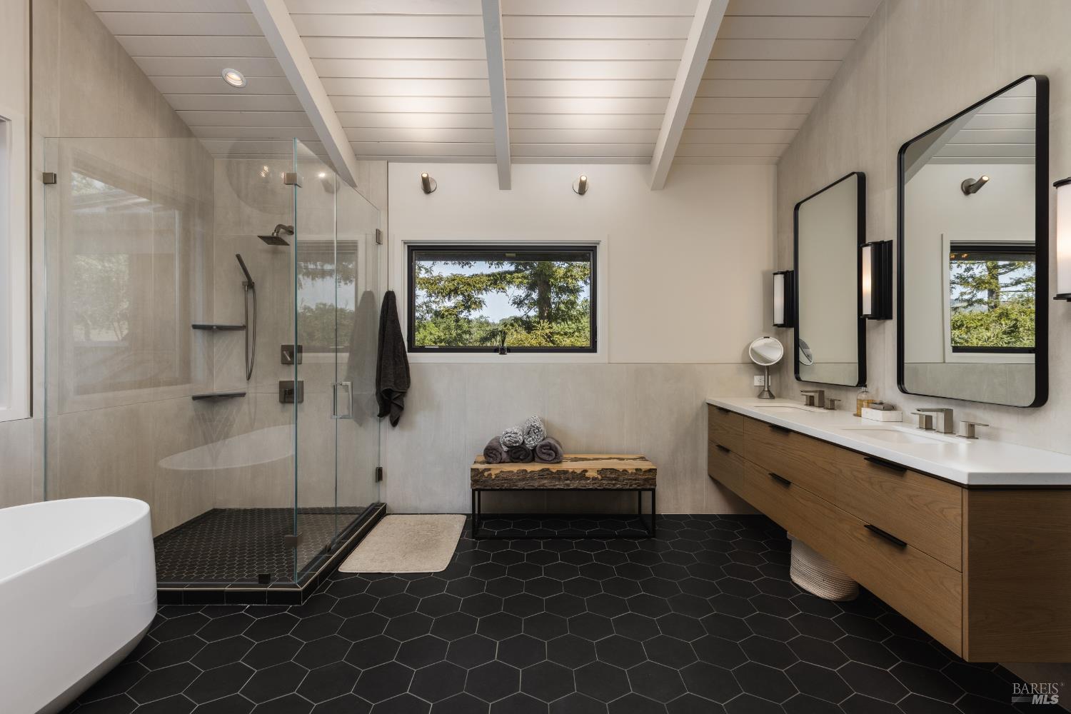 Healdsburg Riverfront Estate