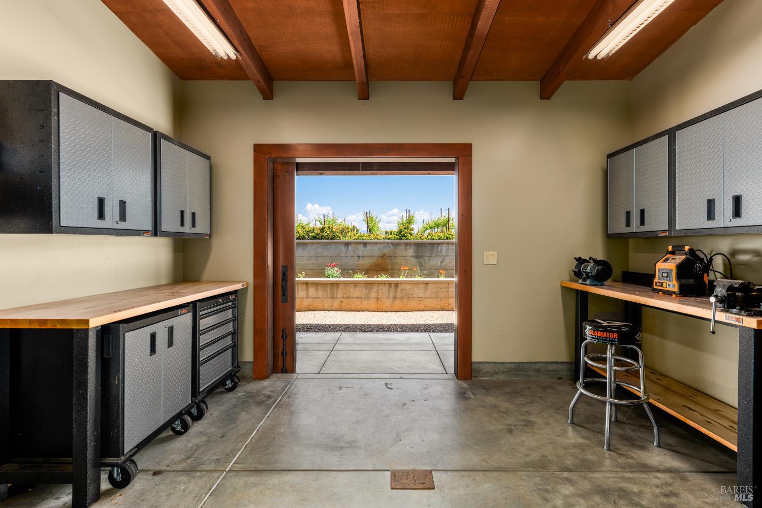 Dry Creek Valley Architectural Estate 