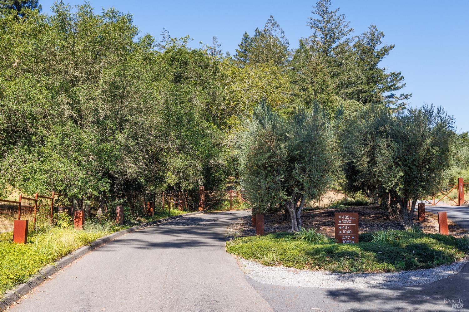 Dry Creek Valley Architectural Estate 