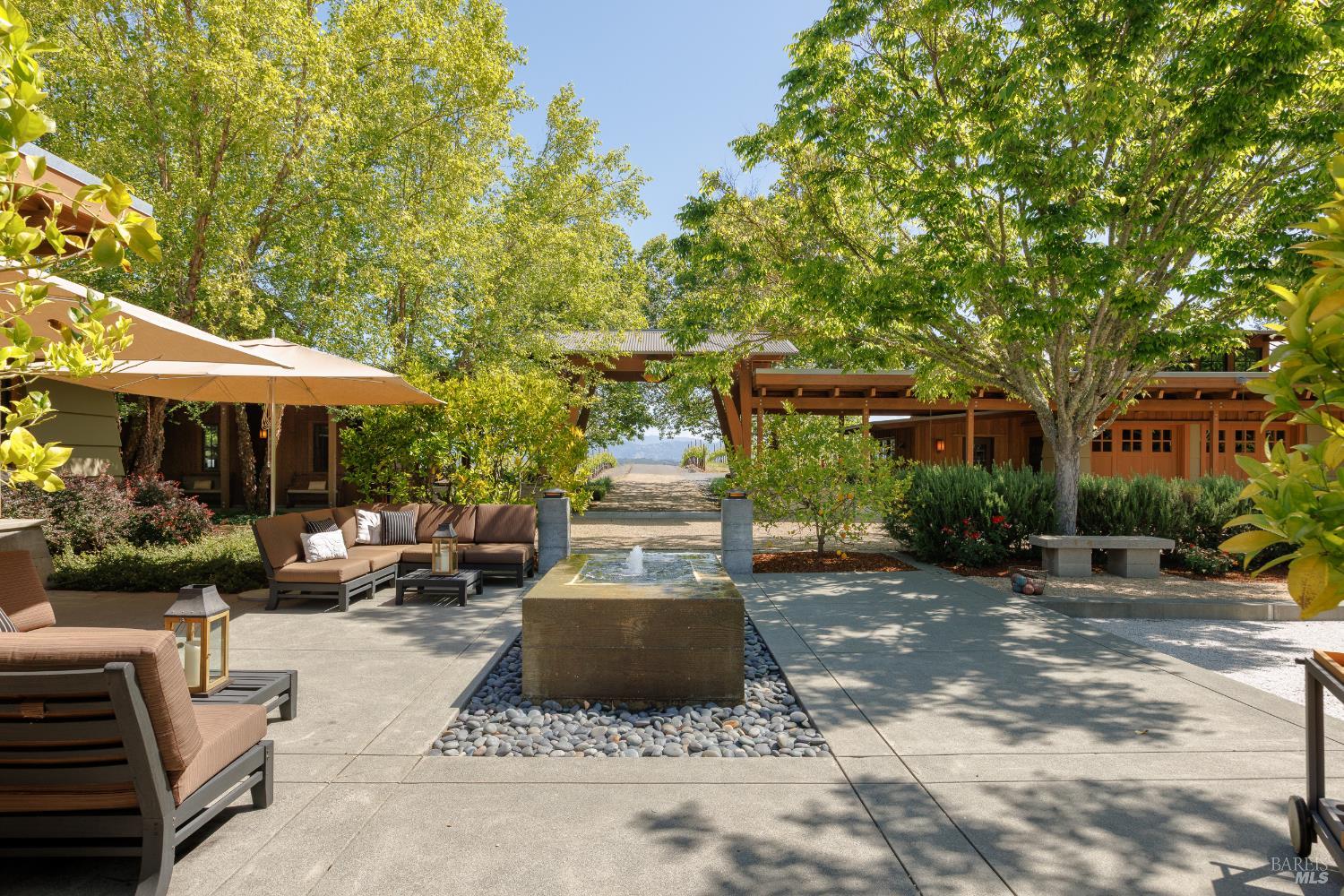 Dry Creek Valley Architectural Estate 