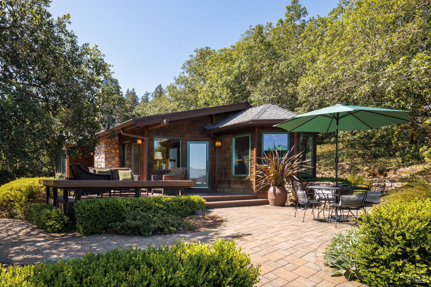 Dry Creek Valley Architectural Estate 