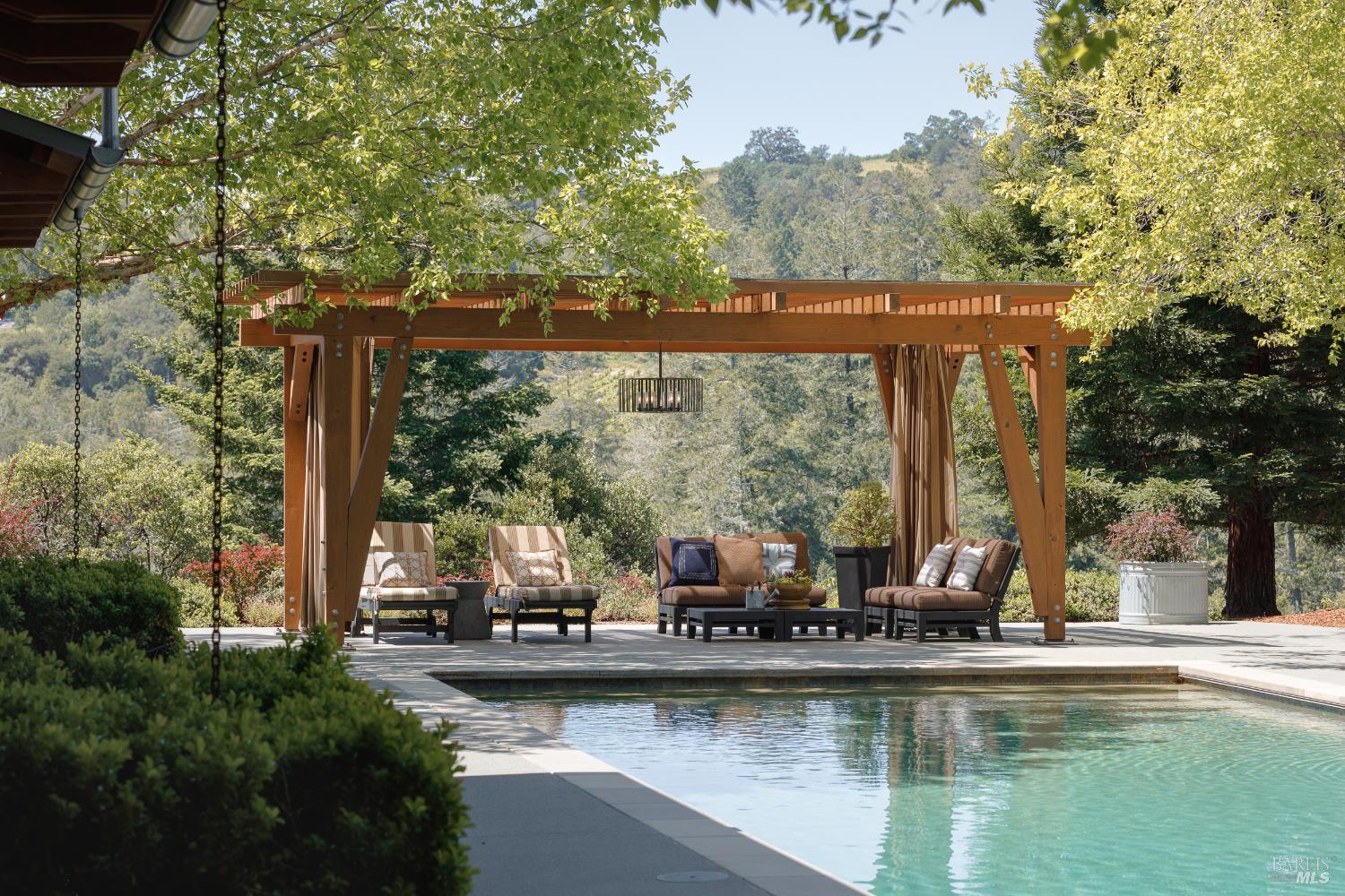Dry Creek Valley Architectural Estate 