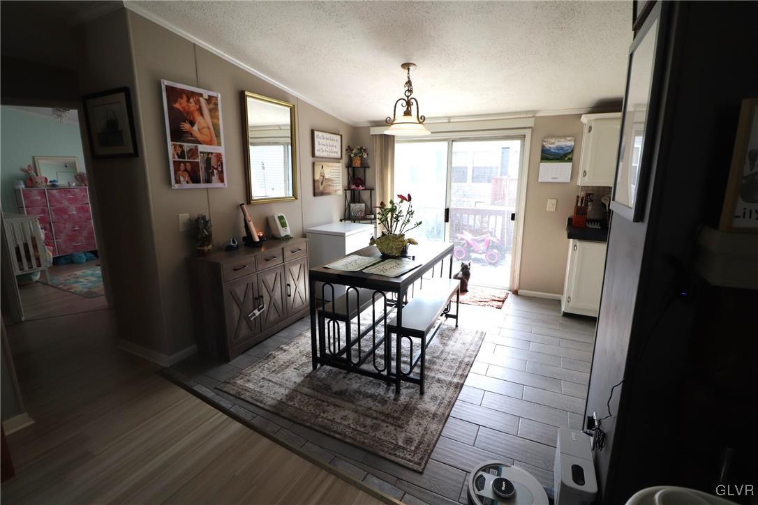3717 Wolfs Hollow Road