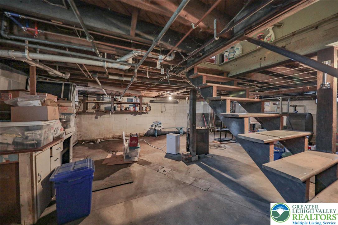 1642 Fairyland Road