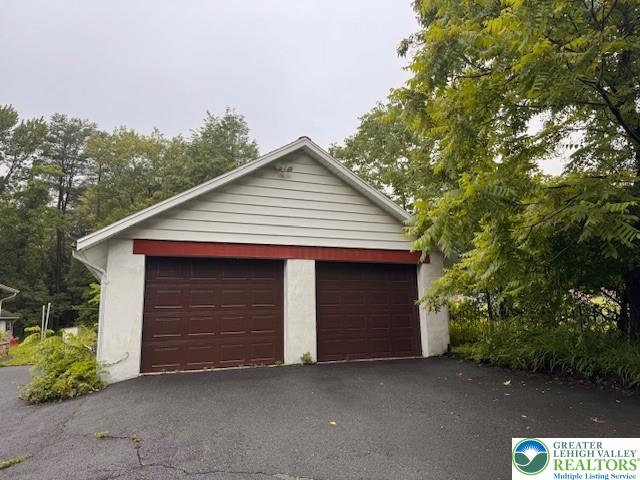 60 Maple Drive