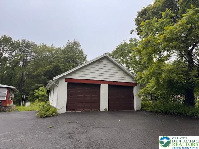 60 Maple Drive