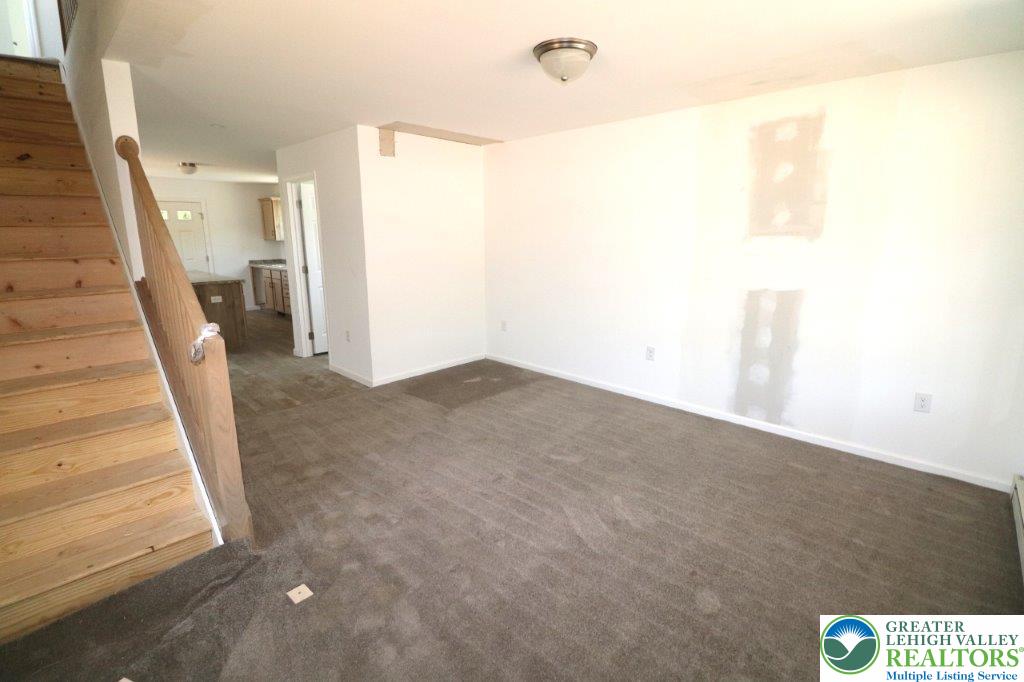 1025 West PRINCETON Avenue