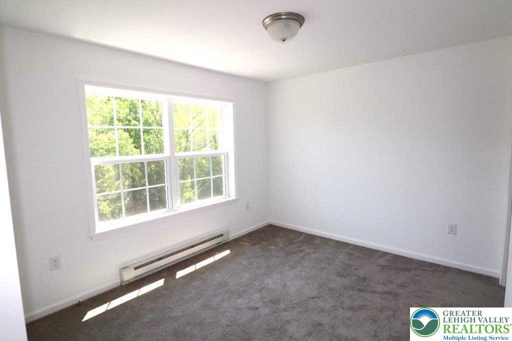 1025 West PRINCETON Avenue