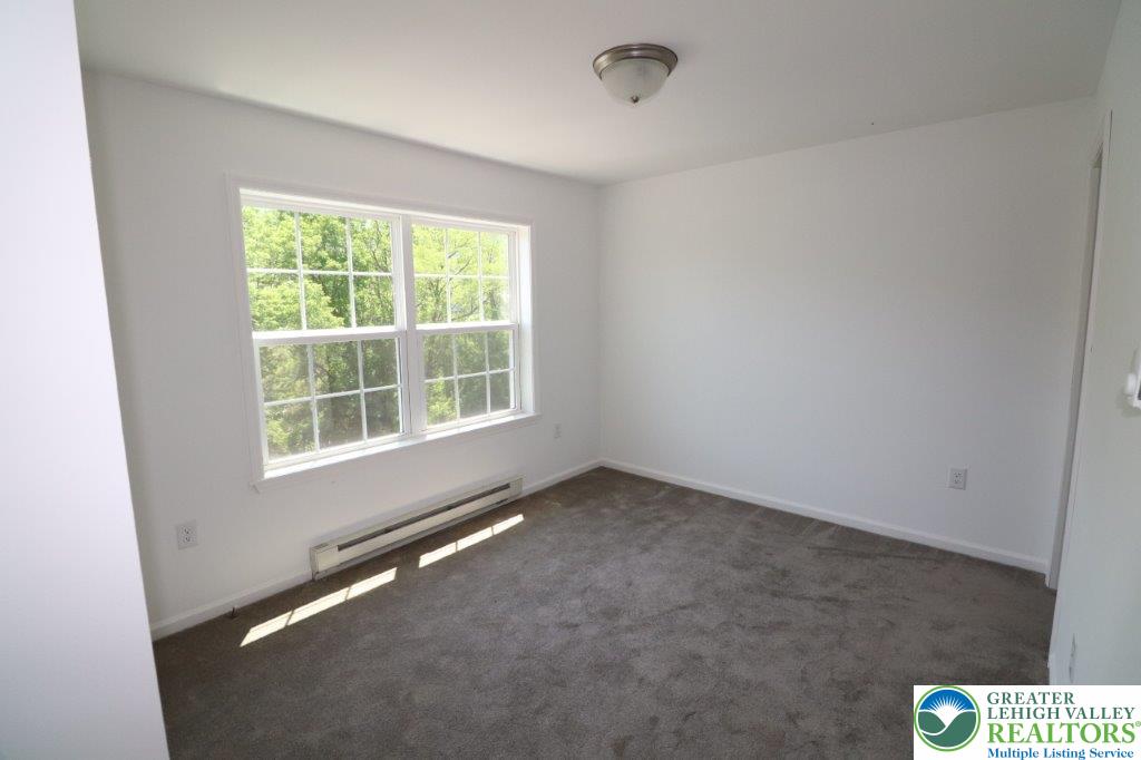 1025 West PRINCETON Avenue