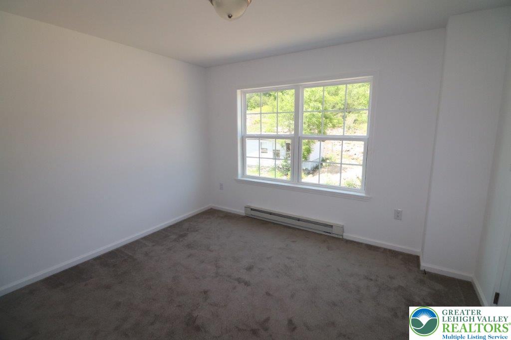 1025 West PRINCETON Avenue