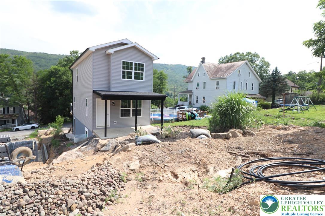 1025 West PRINCETON Avenue