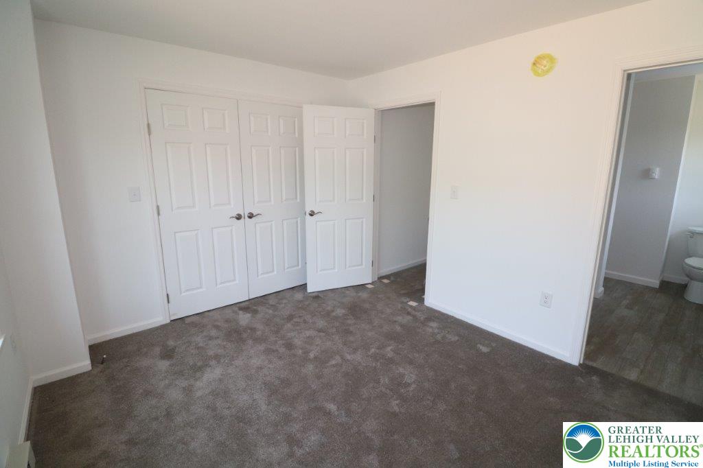 1025 West PRINCETON Avenue