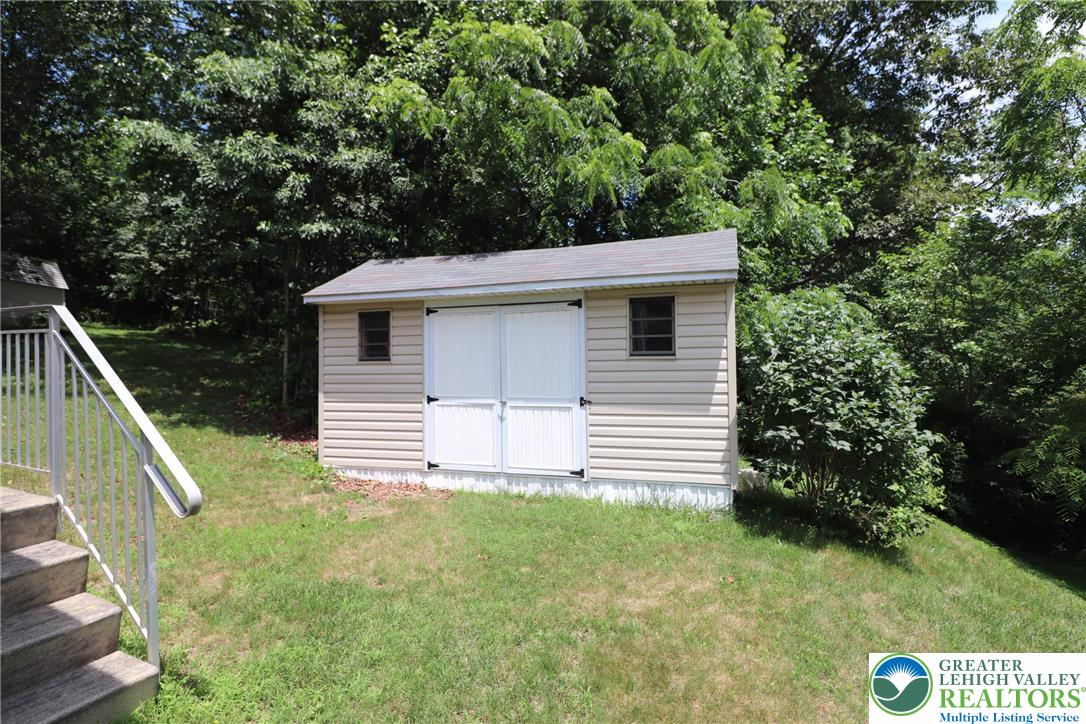 6313 Nisbet Court