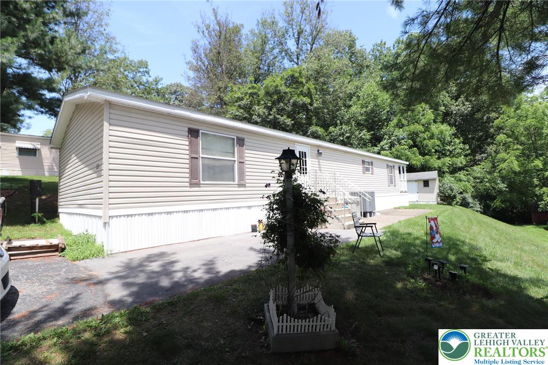6313 Nisbet Court