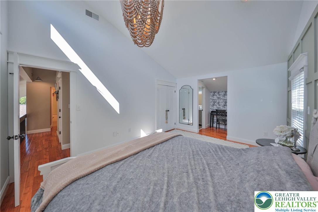 2718 Windy Hill Road