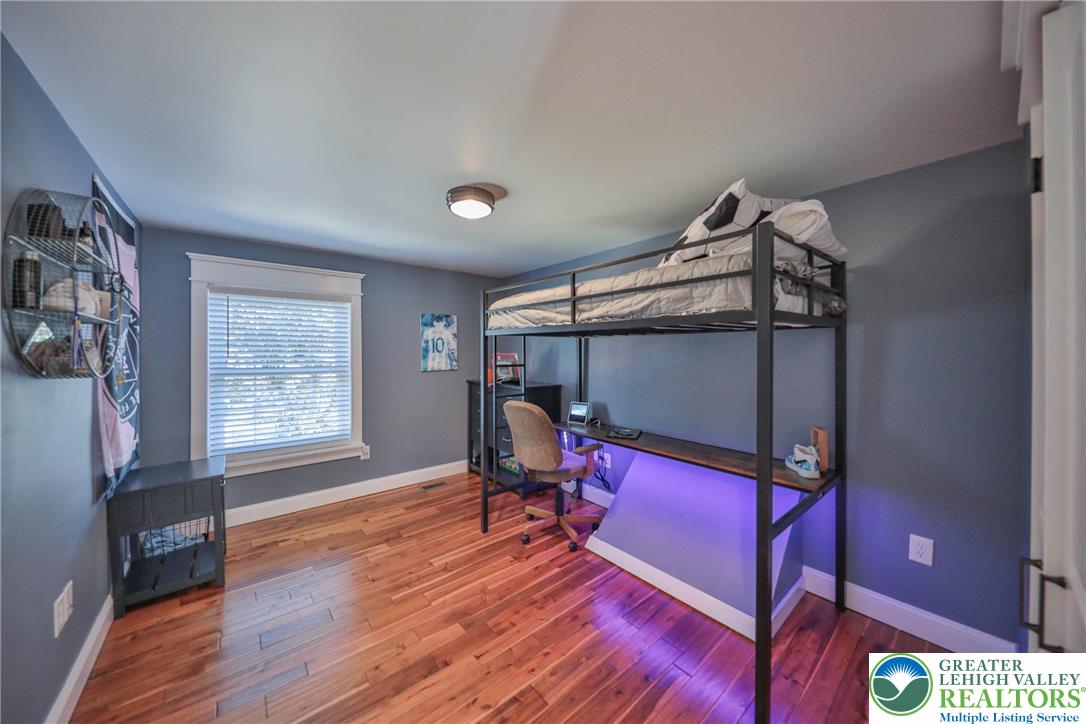2718 Windy Hill Road